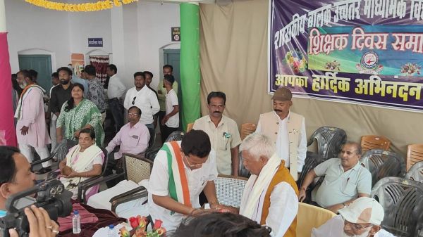 गुरु के बिना अधूरा है जीवन- मरकाम 