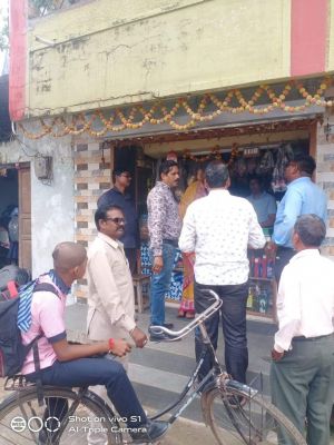 निगम की टीम ने 10 दुकानों से वसूला 11 सौ जुर्माना, 65 ग्राम प्रतिबंधित पॉलीथिन जब्त
