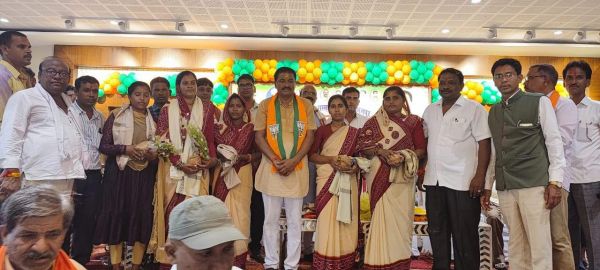 भाजपा विधायक प्रत्याशी इंद्र कुमार  ने शिक्षकों का किया सम्मान 