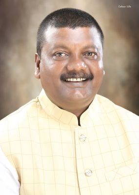 कांग्रेस चीफ  के बेटे प्रियांक खडग़े ने सनातन विरोधी राग अलापा- पवन