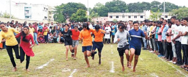 शारीरिक एवं मानसिक विकास के लिए खेल जरूरी-संसदीय सचिव चन्द्रदेव