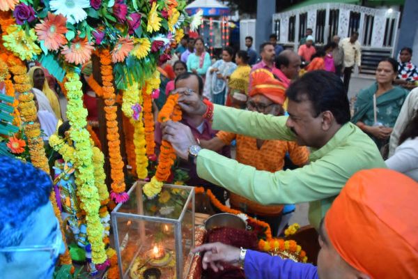 श्री कृष्ण जन्माष्टमी शोभायात्रा का स्वागत किया कांग्रेसियों ने