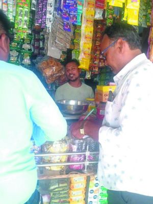 9 किराना दुकानों पर  जुर्माना