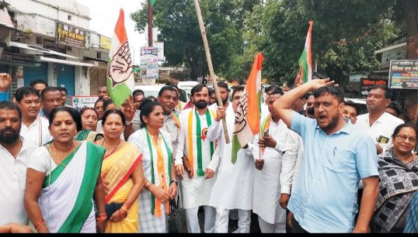 भारत जोड़ो पदयात्रा के एक वर्ष पूरे, कांग्रेसियों ने निकाली पदयात्रा