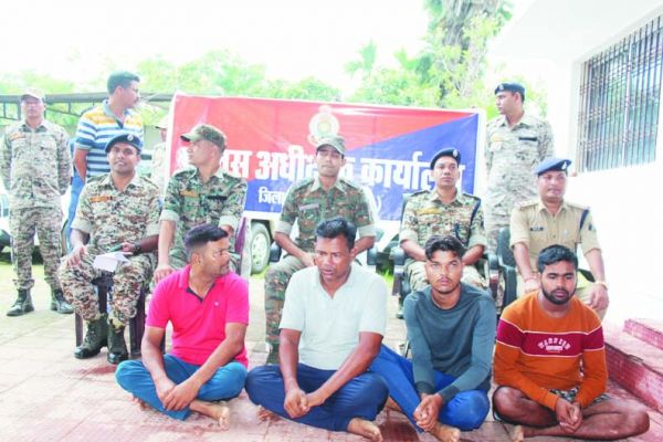 किसान-शिक्षक से सब्सिडी के नाम पर लाखों की ठगी, ओडिशा के 4 बंदी