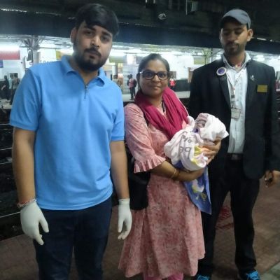 चलती ट्रेन में प्रसव पीड़ा, रेलवे स्टेशन रायगढ़ में कराया सुरक्षित प्रसव  