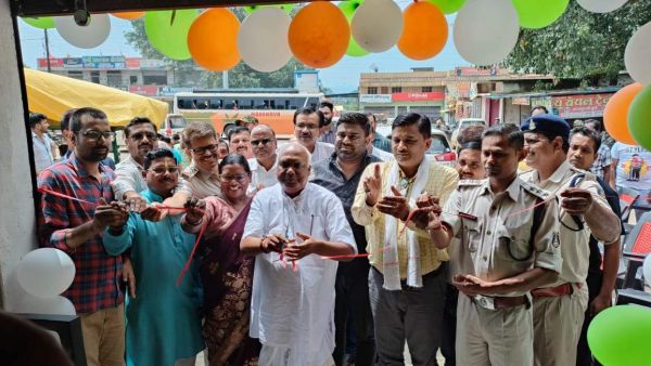 संसदीय सचिव चिंतामणि महाराज ने पुलिस सहायता केंद्र का किया शुभारंभ