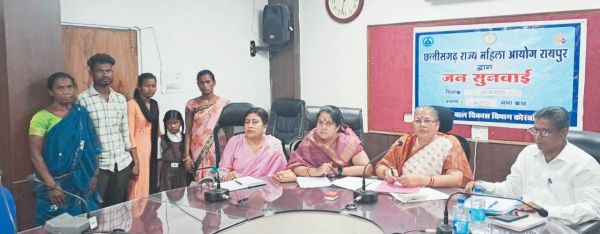 आयोग की समझाईश पर परिवार टूटने से बचा