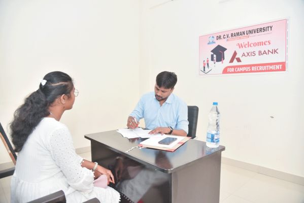 सीवीआरयू में जॉब फेयर, 227 विद्यार्थियों का मल्टीनेशनल, नेशनल कंपनियों में चयन