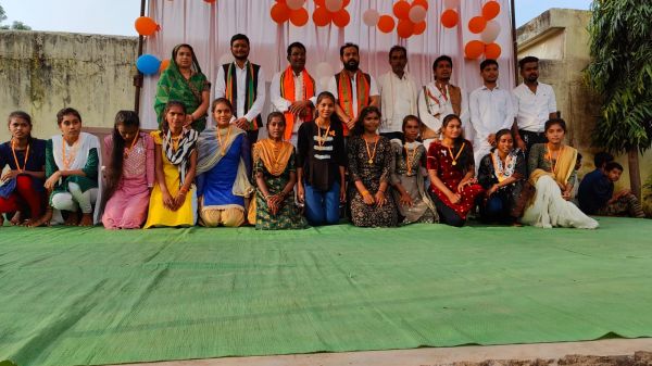 श्यामनगर में पूर्व छात्रों का सम्मेलन 