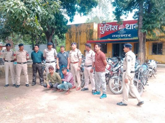 22 चोरी की बाईक के  साथ 2 गिरफ्तार