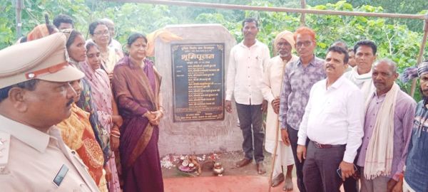 सिहावा विधायक ने विभिन्न निर्माण कार्यों का किया भूमिपूजन