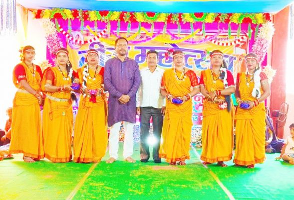 साहू समाज ने मनाया तीज महोत्सव