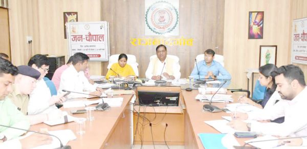 दायित्वों एवं जिम्मेदारियों का पालन सुनिश्चित करें अधिकारी