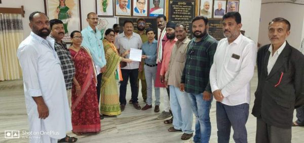 असमय ट्रेनों के परिचालन बंद कर मोदी सरकार रेल्वे निजीकरण का रच रही साजिश-सुभद्रा 
