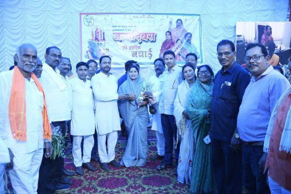 पाश्चात्य परंपराओं को त्यागने के साहू समाज के संकल्प को विधायक रंजना ने निभाया, समाज में हो रही सराहना