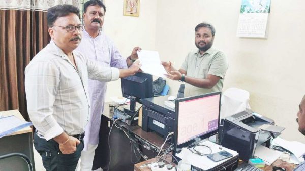 अर्जुनी से श्यामतराई मुख्य मार्ग पर मुरुम डालने वालों पर हो सख्त कार्रवाई-चुन्नीलाल