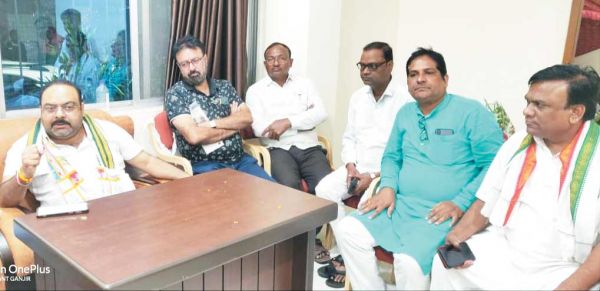 केंद्रीय कांग्रेस पर्यवेक्षक ने कहा कुरुद का प्रत्याशी होगा दमदार