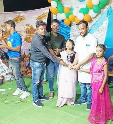 डांस प्रतियोगिता में शामिल हुए देवांगन