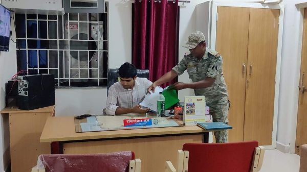 एसपी ने किया थाने  का निरीक्षण