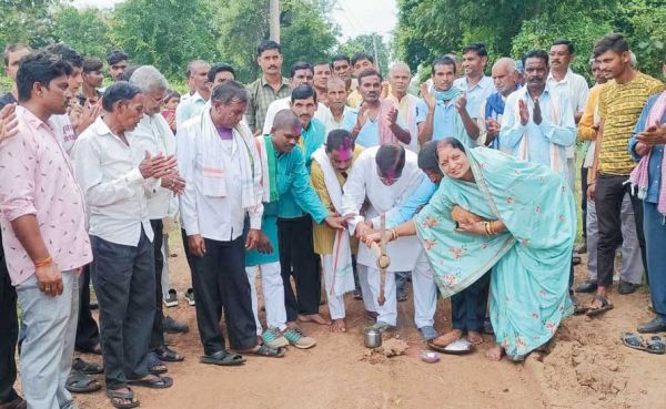 सीसी रोड का भूमिपूजन