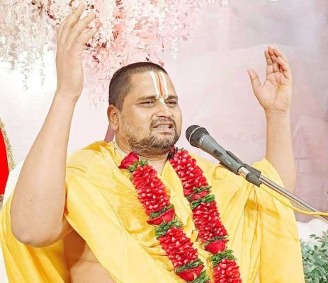 भगवत कथा अमृत है- श्रीधराचार्य