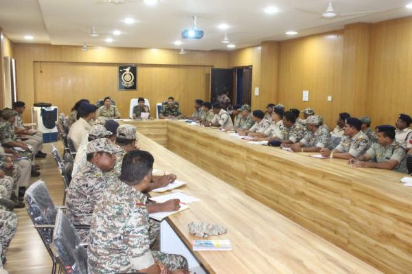 आदर्श आचार संहिता व चुनाव आयोग के दिशा निर्देश की दी जानकारी 