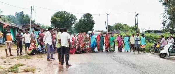 मजदूर की लाश रखकर चक्काजाम, एसडीएम व थाना प्रभारी ने जाम हटवाया