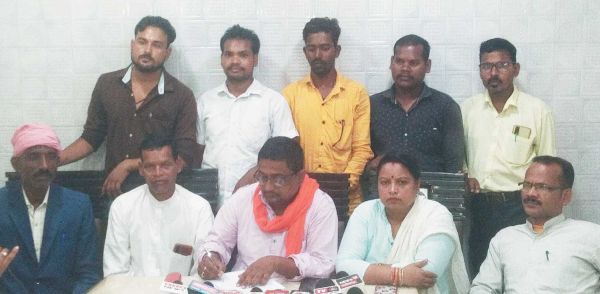 आप से निष्कासित पदाधिकारियों ने लगाए अवैध वसूली के आरोप