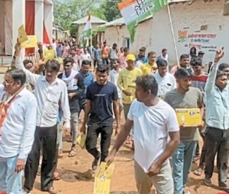 मितान क्लब की प्रगति पदयात्रा पहुंची हसदा, सरकार की योजनाएं बताई गई  