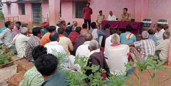 ग्राम भरदा कला के ग्रामीणों को पुलिस ने किया जागरूक, फ्रॉड से बचने दिए टिप्स  