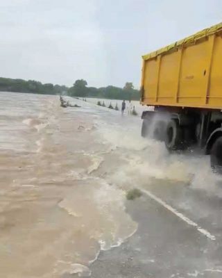 हल्की बारिश में डूब जाता है सेमरिया पुल, नए पुल की उठ रही मांग