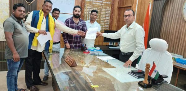 सीधी भर्ती में बाहरी  लोगों का चयन