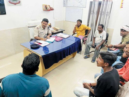 मूर्तियों का विसर्जन अतरमुड़ा या विजयपुर तालाब में करने निर्देश 