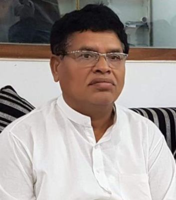 कांग्रेस सरकार की जनहितैषी योजनाओं से सभी लोगों को हो  रहा है लाभ - धनेश