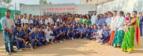 लोटस एकेडमी व आयुष कॉलेज नर्सिंग में आज स्वच्छता अभियान