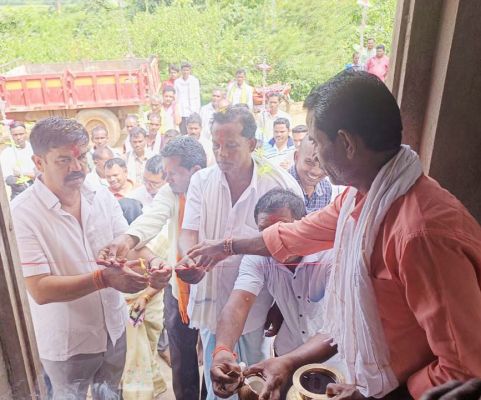 विधायक विक्रम ने भैरमगढ़ में किया सामाजिक भवनों का लोकार्पण 