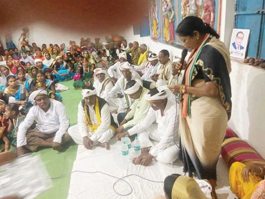 नवाखाई मिलन समारोह में विधायक ने विभिन्न निर्माण कार्यों का किया भूमिपूजन व लोकार्पण