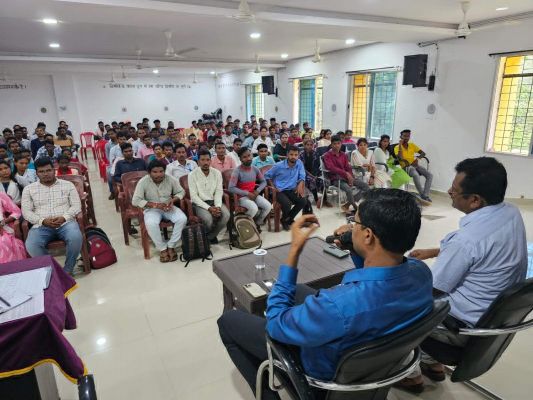 पुन: संचालित 220 स्कूलों के शिक्षादूतों का दो दिवसीय प्रशिक्षण 