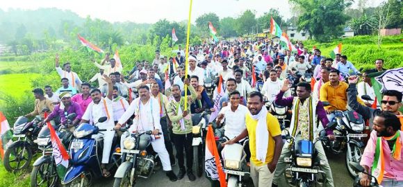 हजारों बाईक रैली के साथ विधायक  ने भरोसा यात्रा निकाली