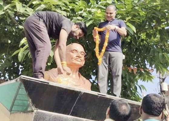 सफाई अभियान में शामिल हुए पूर्व सांसद