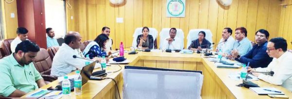 निर्वाचन अधिकारियों की शंकाओं का समाधान किया, कानून-व्यवस्था चुस्त रखने दिए निर्देश 