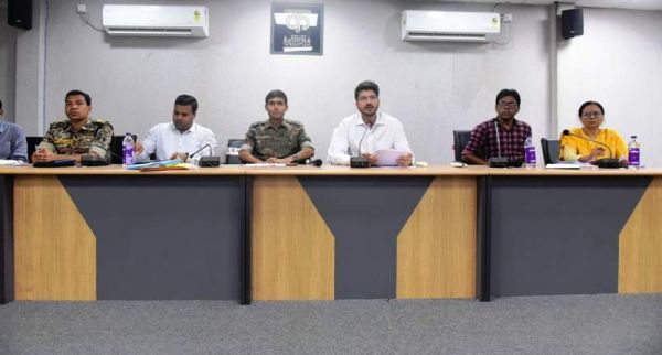स्वतंत्र, निष्पक्ष और पारदर्शी निर्वाचन में निगरानी दलों की अहम भूमिका- कलेक्टर