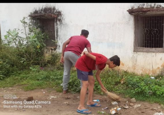स्वच्छता को अपनाने जिम्मेदार नागरिक बने