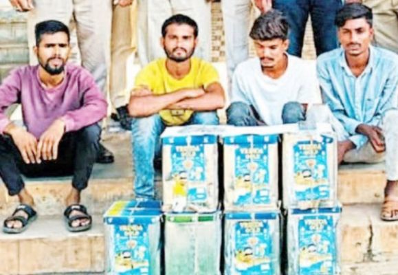 जिले में चोरी-ठगी के मामले बढ़े, गांव में ठगों से सावधान करने मुनादी 