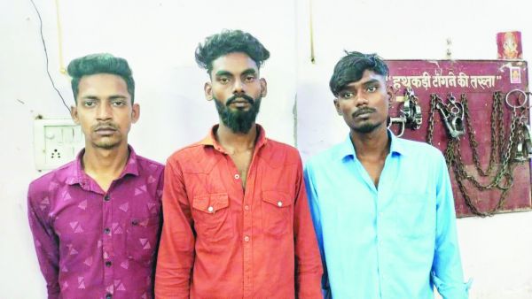 लूट की घटना को अंजाम देने  वाले 3 आरोपी पकड़ाए