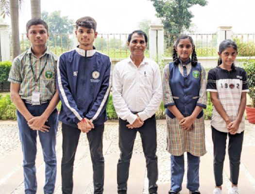 आरिशा और धनेन्द्र ने जीता गोल्ड