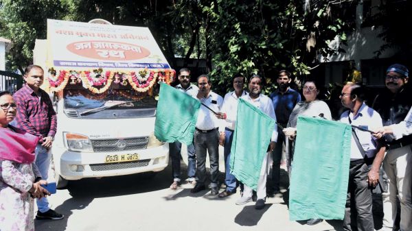 नशा मुक्त भारत अभियान महापौर ने जागरूकता रथ को दिखाई हरी झंडी 