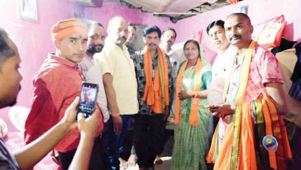 युवा कार्यकर्ताओं ने कांग्रेस छोडक़र भाजपा का दामन थामा