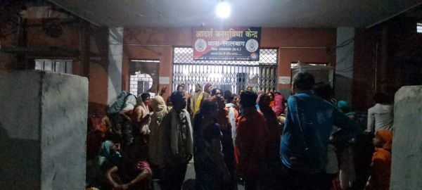 थाना में उपद्रव : पुलिस कर्मियों से झूमाझटकी पर दर्जनभर महिलाओं के विरूद्ध मामला दर्ज
